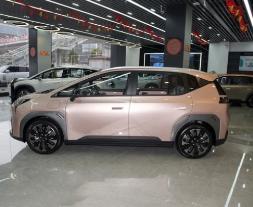 2022 New Pink Aion Y70 Electric Car 500 km Cruising Range New Energy SUV with 360 Degree Camera and Big Sunroof