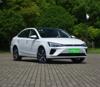 Hot-selling Pure Energy Electric Car High Speed Rising Auto ER6 620km Long Range 185 km/h Speed with Panoramic sunroof